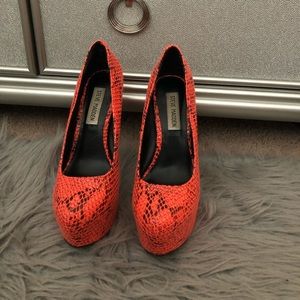 Peach & Black Steve Madden Heels